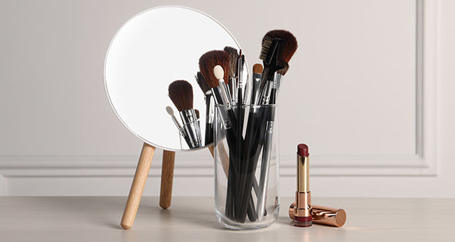 A Beginner’s Guide To The Only Makeup Brushes You Really Need