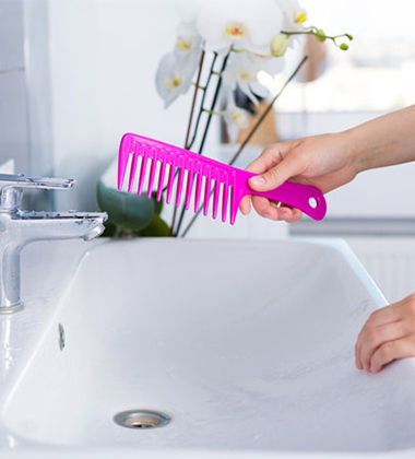 how to clean cosmetic brushes & how to clean hair brushes and combs