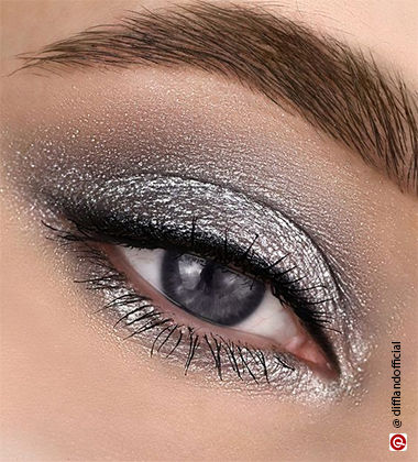 types of eye makeup - metallic eyeshadow