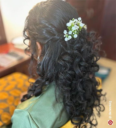 Half-Up Twist Curly Hairstyle
