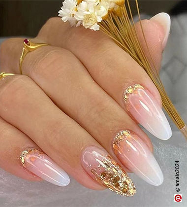 gold colour nail designs - golden accent