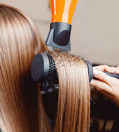 how to blow dry hair at home - straight hair 